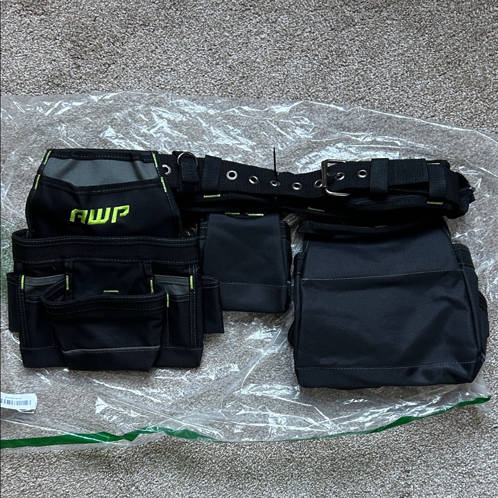 NWT AWP Carpenter Tool Rig - Picture 9 of 15